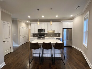 1744 W Winnemac Ave unit 2, Chicago, IL 60640 - photo 6