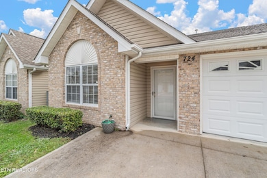 724 Graham Way unit 121, Knoxville, TN 37912 - photo 4