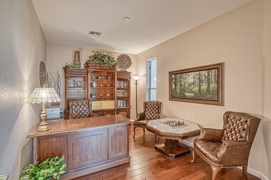 Private Den/Office