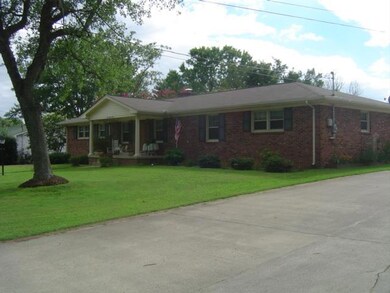 403 Shadow Dr, Shelbyville, TN 37160 - photo 2