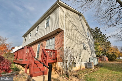 531 Locust Ave, Westminster, MD 21157 - photo 2