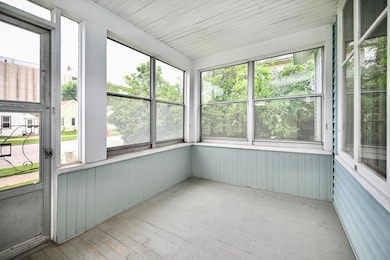 2 Front Porch Entrance