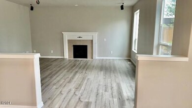 2515 Roger Smith Dr, Newberg, OR 97132 - photo 6