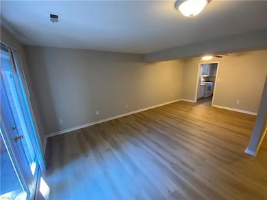 407 Hustings Ln unit E, Newport News, VA 23608 - photo 2