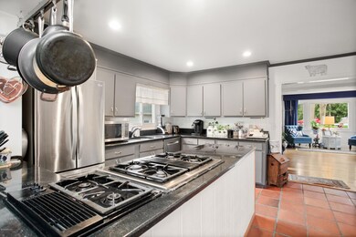 Kitchen Center Island