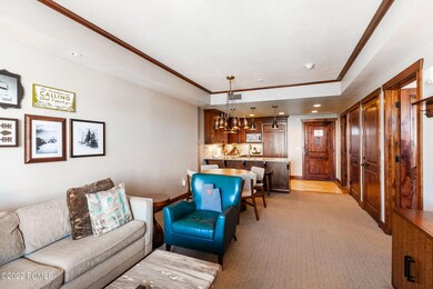 4_Living-Room_high_3826891