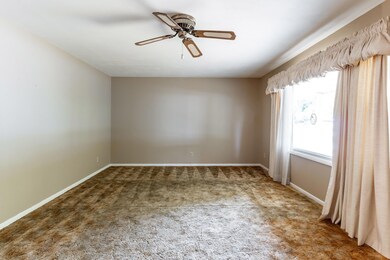 605 Pleasant Ln, Lagrange, IN 46761 - photo 5