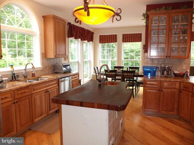 3901 Stonegate Ct, White Plains, MD 20695 - photo 6