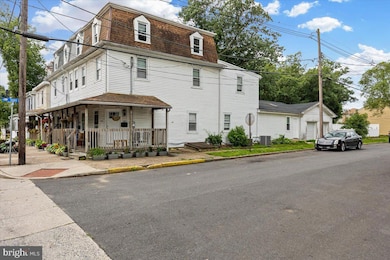 301 Broad St, Beverly, NJ 08010 - photo 3