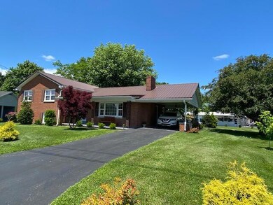 600 Elizabeth Ct, Harrodsburg, KY 40330 - photo 2