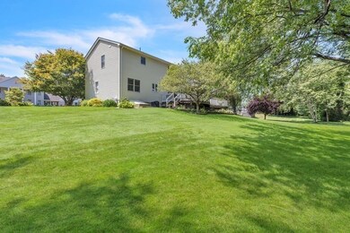 43 Hunters Greene Cir, Agawam, MA 01001 - photo 4