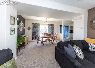 10x15 Dining Area!