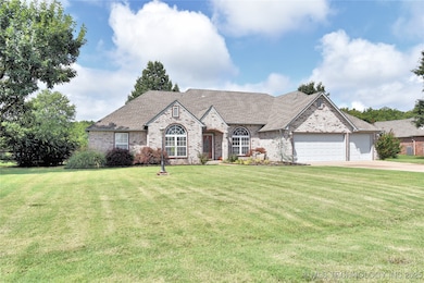 6884 S 302nd East Ave, Broken Arrow, OK 74014 - photo 2