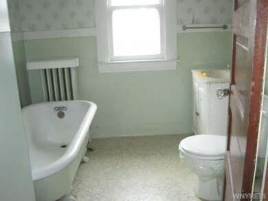 494 Bryant St, North Tonawanda, NY 14120 - photo 2