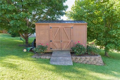 64 Knollview Dr, Asheville, NC 28806 - photo 4