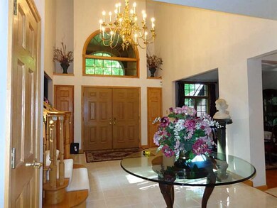 Entry/Foyer.