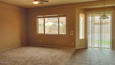 SPACIOUS FAMILY ROOM
