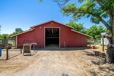 HORSE & HAY BARN