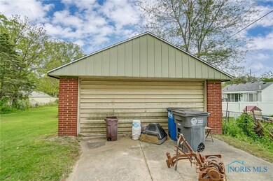 2557 Koehler Ave, Toledo, OH 43613 - photo 6