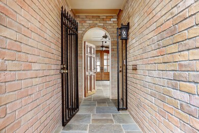 1906 Brun St, Houston, TX 77019 - photo 4