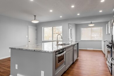 1878 Knollridge Ct, Columbus, OH 43229 - photo 5