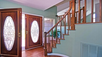 5102 Santa Cruz Ln, Jacksonville, FL 32210 - photo 5