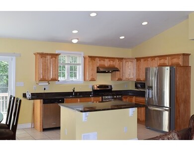 1607 Read St, Somerset, MA 02726 - photo 4