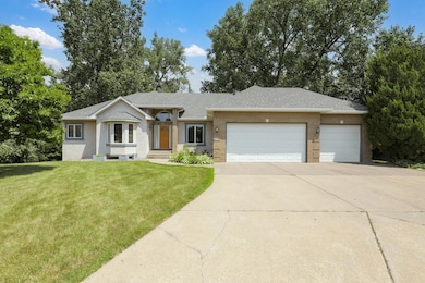2510 Wexford Ct, New Brighton, MN 55112 - photo 2
