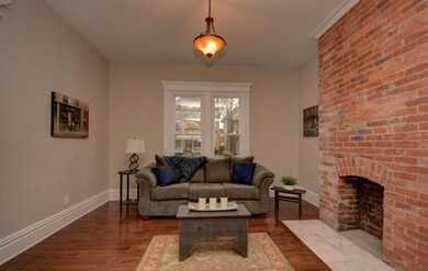 Living Room (4)