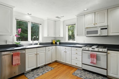 17 Trout Farm Ln, Duxbury, MA 02332 - photo 2