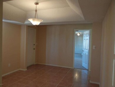 10511 W Golden Ln, Peoria, AZ 85345 - photo 6