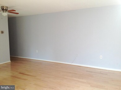 9451 Fairfax Blvd unit 301, Fairfax, VA 22031 - photo 4