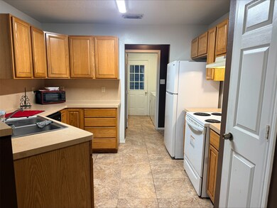 CLOSE UP KITCHEN  AREA