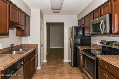 10644 Pinholster Rd, Jacksonville, FL 32218 - photo 6