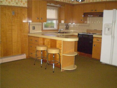 44 Togansett Rd, Cranston, RI 02910 - photo 4