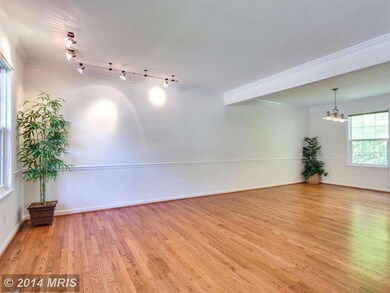 7961 Arden Ct, Dunn Loring, VA 22027 - photo 2