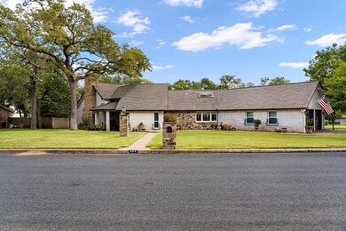 403 Candlelight Cir, Fredericksburg, TX 78624 - photo 2