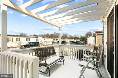 410 Peacock St, Paulsboro, NJ 08066 - photo 3