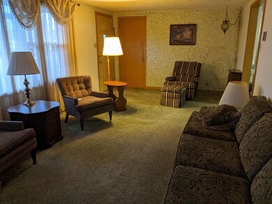 866 W Van Buren St, Berne, IN 46711 - photo 3