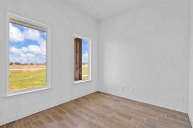 439 Red Bird Dr, Springtown, TX 76082 - photo 7