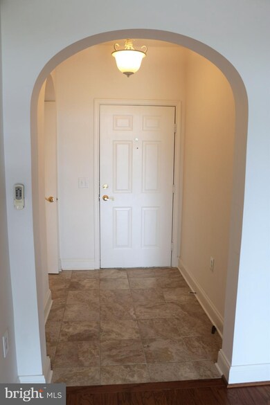 2520 Waterside Dr unit 407, Frederick, MD 21701 - photo 3