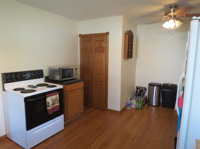 923 W South St, Bluffton, IN 46714 - photo 6