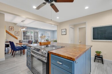 585 Sheridan St unit 8, Chicopee, MA 01020 - photo 3