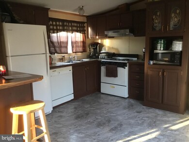 202 Thrush Ct N, Lancaster, PA 17603 - photo 5