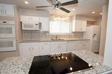 526 W Castle Harbour Dr, Friendswood, TX 77546 - photo 7