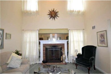 1916 Meadow Ln, Reading, PA 19610 - photo 3