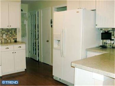 3001/2 Francis Ave, Norristown, PA 19401 - photo 6