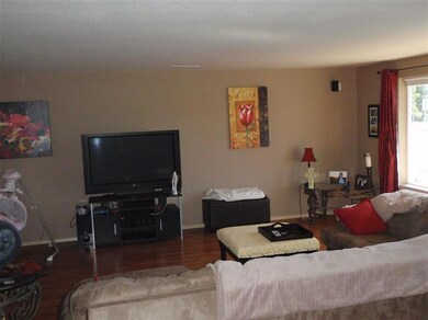 408 N Deanjou Ave, Eagle Point, OR 97524 - photo 3