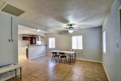 family room 2