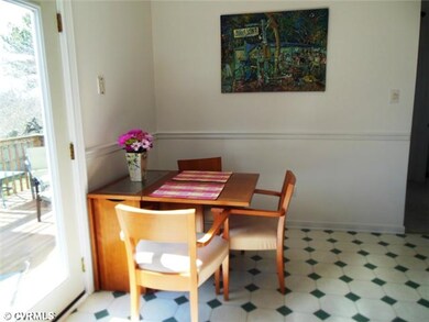 Kitchen - Eat-in area of kitchen